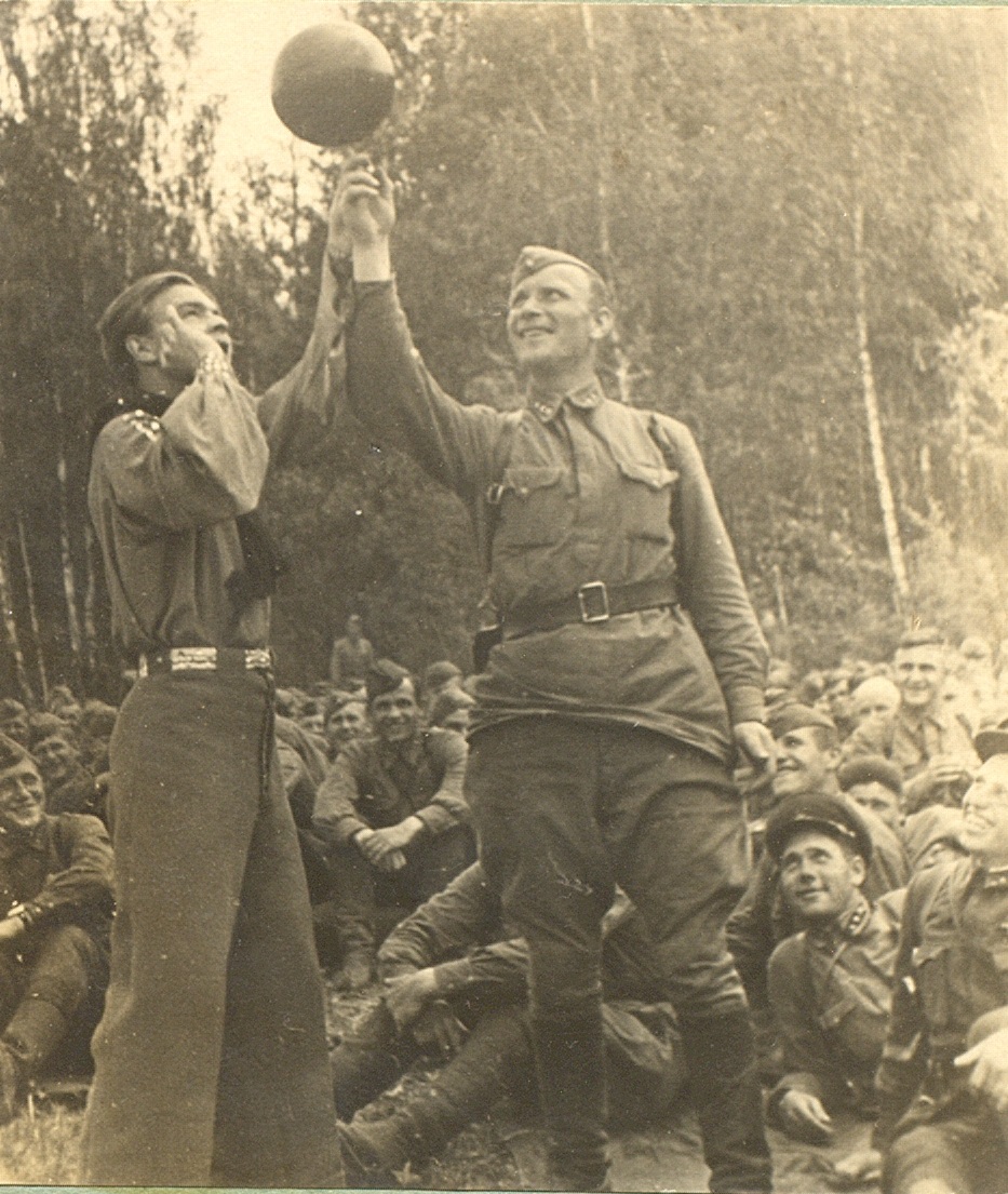 Организация работы фронтовых концертных бригад: 1941-1942 годы