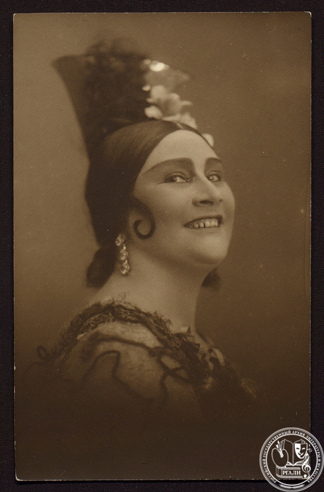 Фотография Н.А. Обуховой в роли Кармен из спектакля Большого театра «Кармен». 1930 г. РГАЛИ. Ф. 2379. Оп. 2.