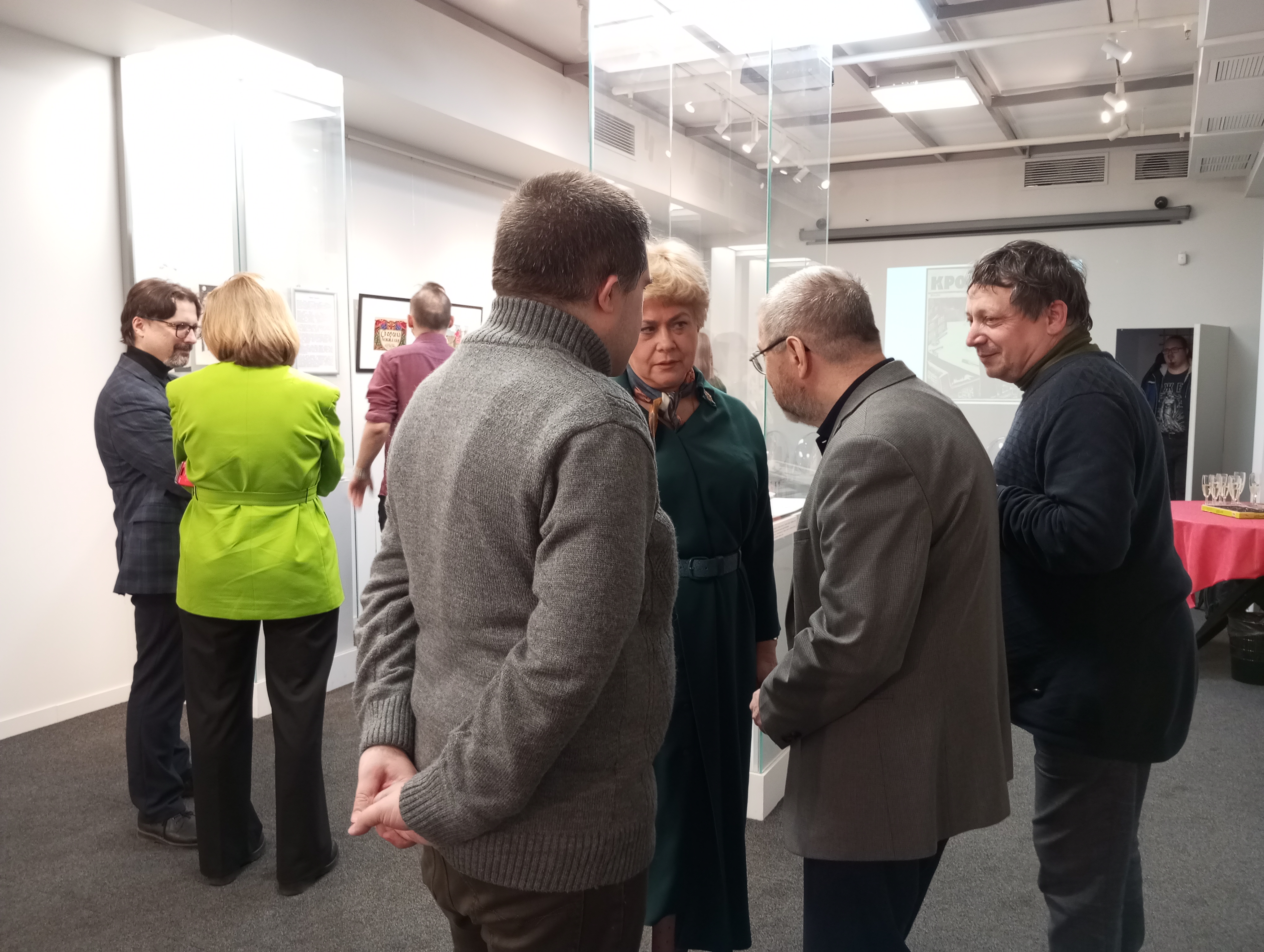 Директор РГАЛИ Шашкова О.А. и сотрудники РГВА