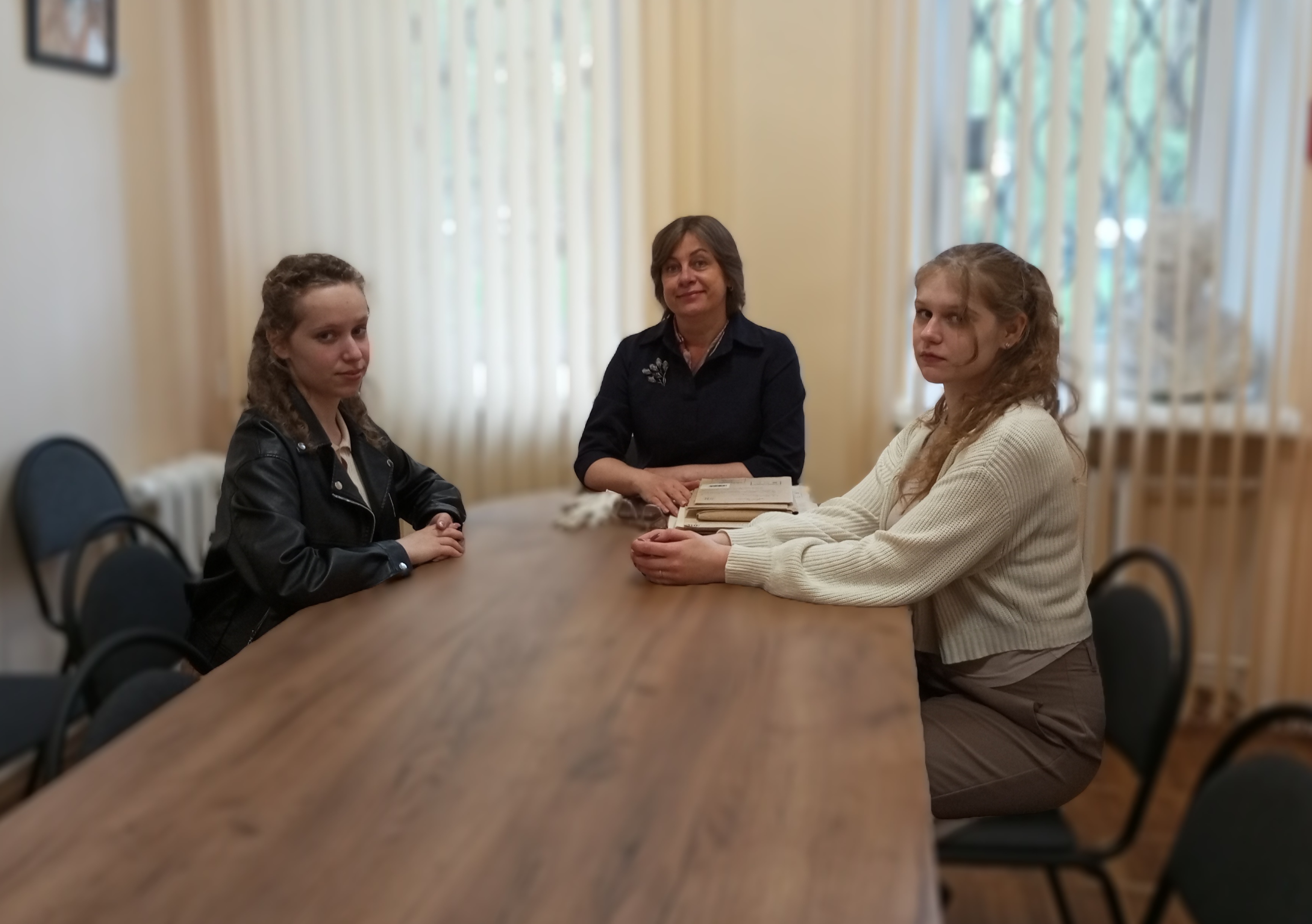 Демонстрация архивных документов.