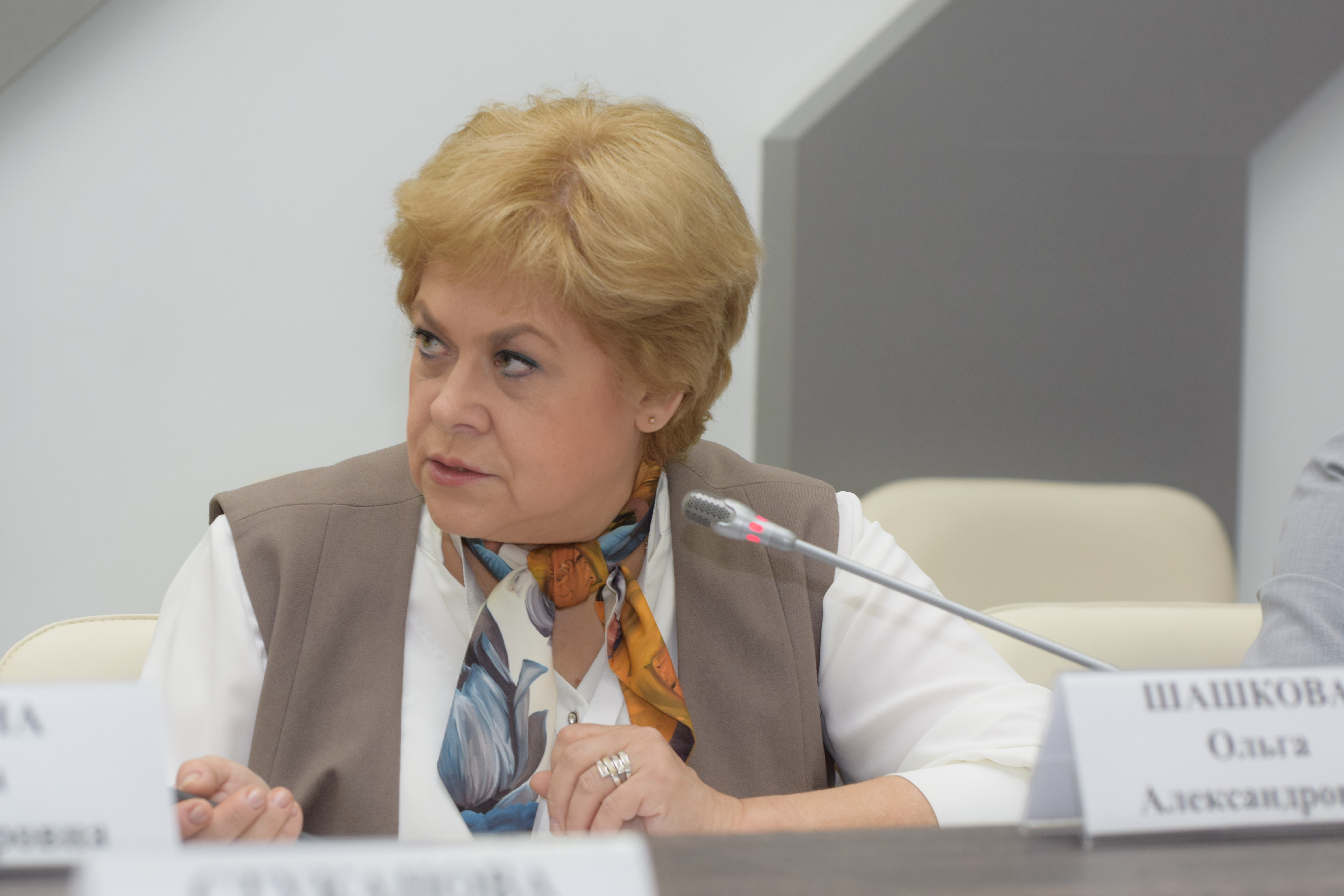 Выступает директор РГАЛИ О.А. Шашкова. 1 октября 2026 г. 